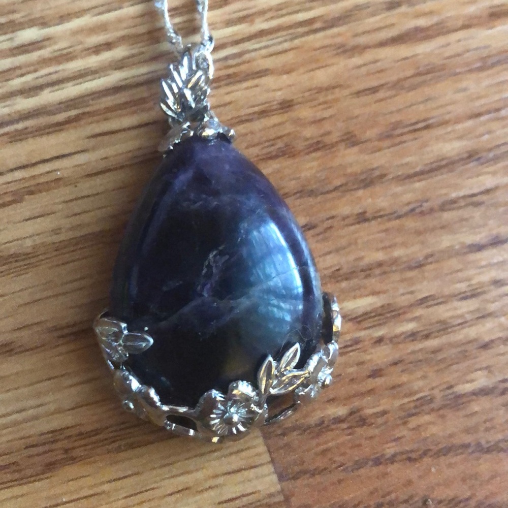 Amethyst pendant and chain